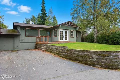 6967 Town And Country Pl, Anchorage, AK 99502