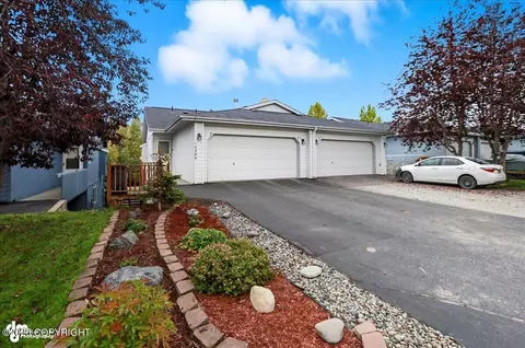 10284 Valley Park Dr, Anchorage, AK 99507