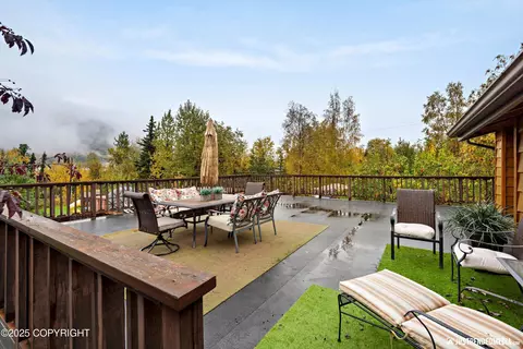 Exterior - 10208 Preuss Ln, Eagle River, AK 99577 photo 10 of 19
