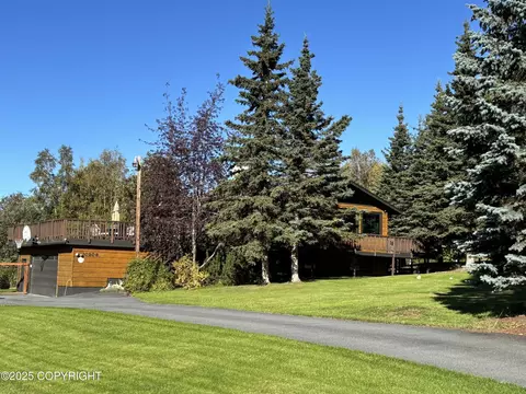 10208 Preuss Ln, Eagle River, AK 99577
