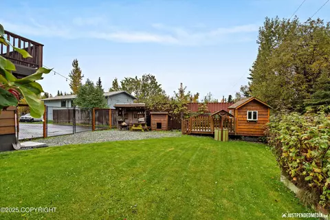 Exterior - 10208 Preuss Ln, Eagle River, AK 99577 photo 6 of 19
