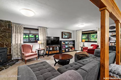 Living - 10208 Preuss Ln, Eagle River, AK 99577 photo 7 of 9