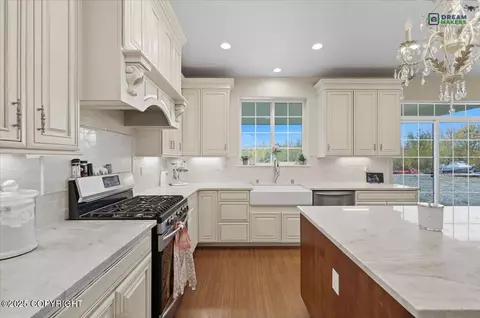 Kitchen - 2235 E Vision View Dr, Wasilla, AK 99654 photo 7 of 8
