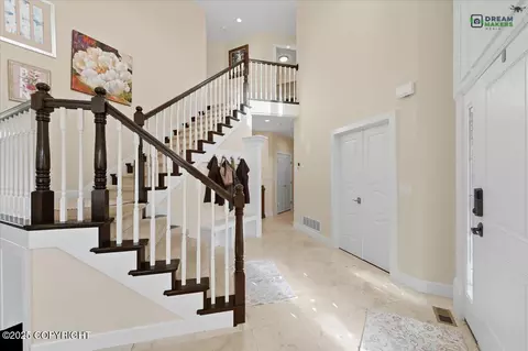 Entry Way - 2235 E Vision View Dr, Wasilla, AK 99654 photo 6 of 10