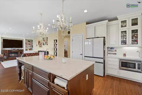 Kitchen - 2235 E Vision View Dr, Wasilla, AK 99654 photo 2 of 8