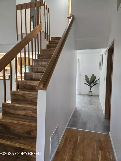 220 N Gloria St, Palmer, AK 99645
