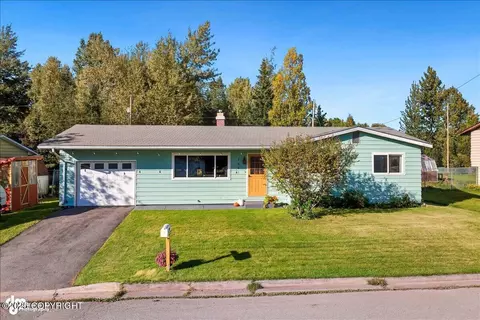 1621 Dimond Dr, Anchorage, AK 99507