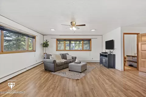 Living - 8301 E 20th Ave, Anchorage, AK 99504 photo 5 of 8