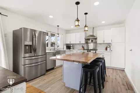 Kitchen - 8301 E 20th Ave, Anchorage, AK 99504 photo 1 of 6