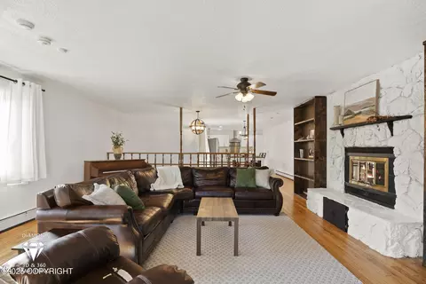Living - 8301 E 20th Ave, Anchorage, AK 99504 photo 4 of 8