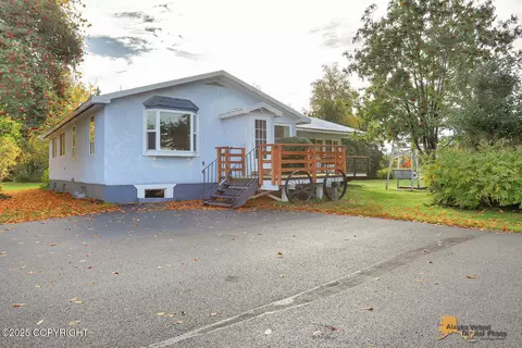 3401 E Cottle Loop, Wasilla, AK 99654 photo 2