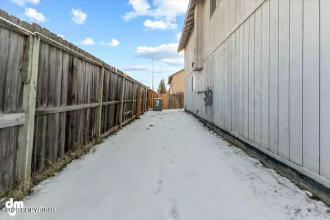 5460 E 4th Ave, Anchorage, AK 99508 photo 33