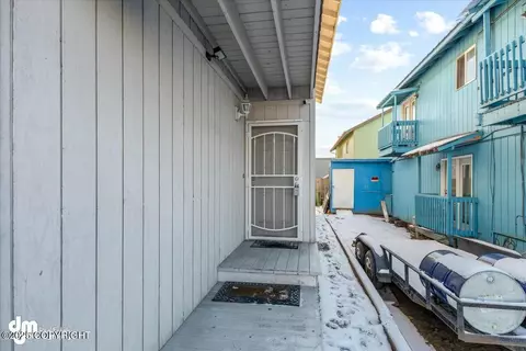 5460 E 4th Ave, Anchorage, AK 99508 photo 3