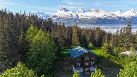 743 Salmonberry Way, Valdez, AK 99686