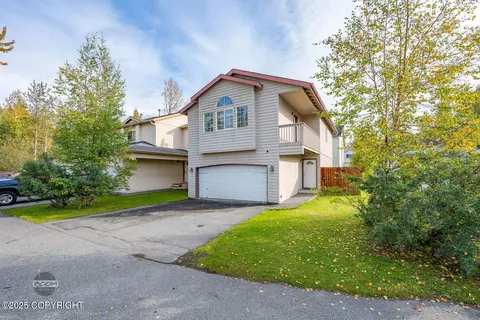 6937 Creekview Loop # 13, Anchorage, AK 99507