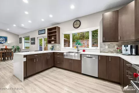 Kitchen - 3506 Tranquillity Loop, Anchorage, AK 99507 photo 8 of 11
