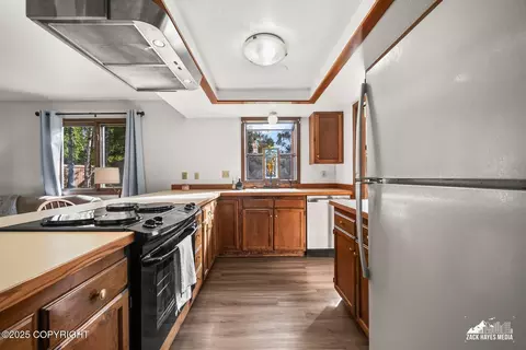 Kitchen - 19715 Pribilof Loop, Eagle River, AK 99577 photo 4 of 9