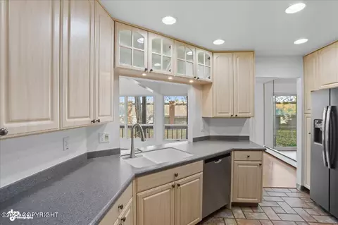 7835 Highlander Dr, Anchorage, AK 99518 photo 9