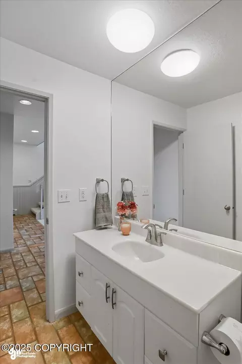 7835 Highlander Dr, Anchorage, AK 99518 photo 27