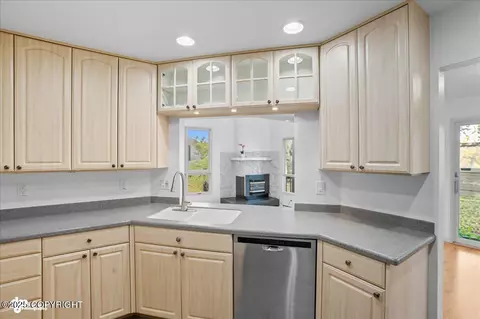 7835 Highlander Dr, Anchorage, AK 99518 photo 10