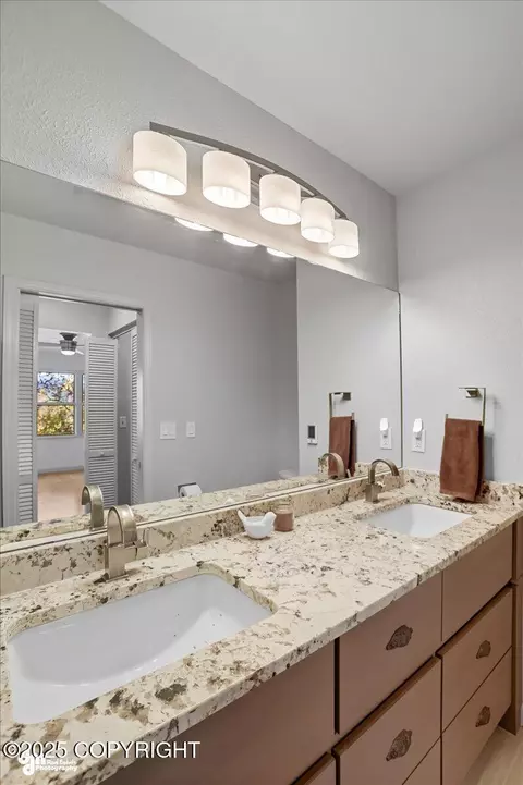7835 Highlander Dr, Anchorage, AK 99518 photo 17