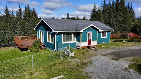 415 Crestwood Cir, Homer, AK 99603