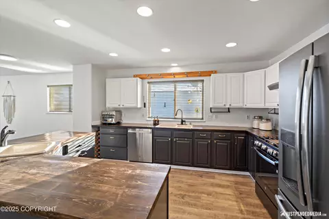Kitchen - 8160 Berry Patch Dr, Anchorage, AK 99502 photo 4 of 4