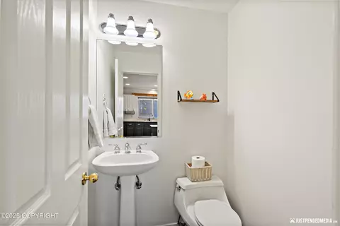 Bath - 8160 Berry Patch Dr, Anchorage, AK 99502 photo 3 of 4