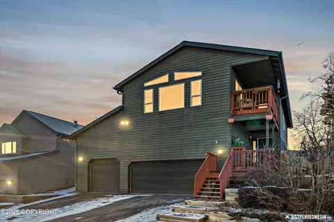 8160 Berry Patch Dr, Anchorage, AK 99502