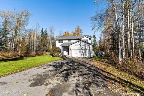2711 N Woodfield Dr, Wasilla, AK 99654