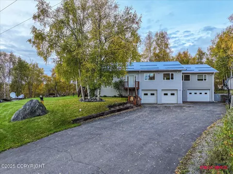 775 W Briar Dr, Wasilla, AK 99654