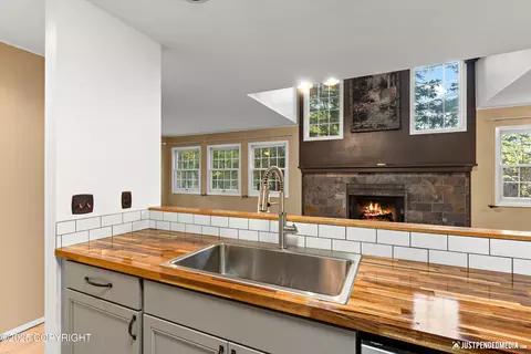 Kitchen - 3601 Raspberry Rd # 1A, Anchorage, AK 99502 photo 3 of 4