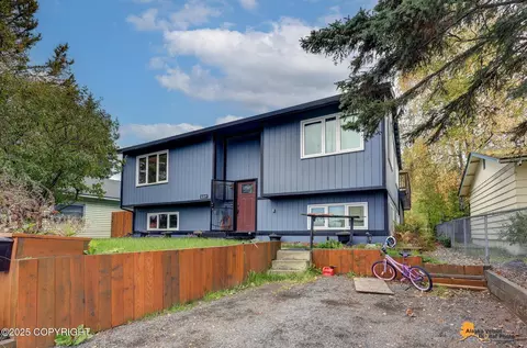 227 Park St, Anchorage, AK 99508