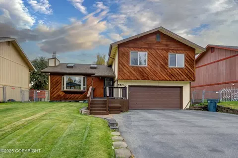6831 Hunt Ave, Anchorage, AK 99504