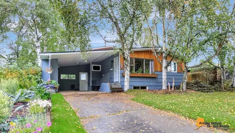 730 Dogwood St, Anchorage, AK 99501