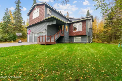 7140 Crooked Tree Dr, Anchorage, AK 99507