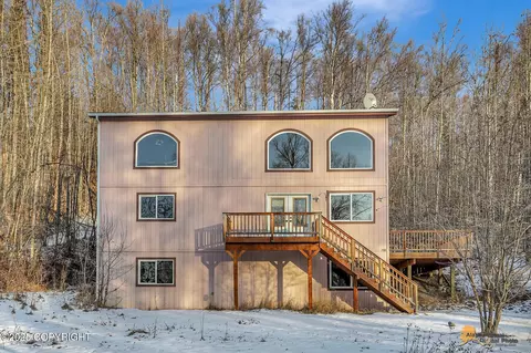 7055 Bogle Bluff Dr, Wasilla, AK 99623
