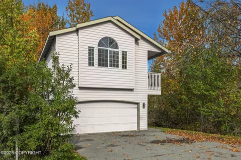 6925 Creekview Loop # 10, Anchorage, AK 99507
