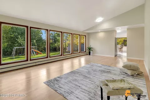 Living - 6607 Chevigny St, Anchorage, AK 99502 photo 5 of 13