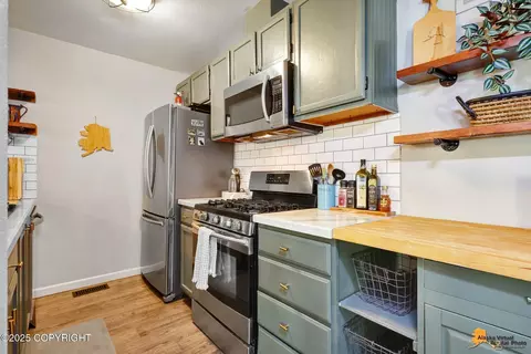 Kitchen - 1826 Bellevue Loop, Anchorage, AK 99515 photo 1 of 5