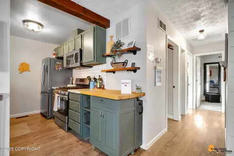 Kitchen - 1826 Bellevue Loop, Anchorage, AK 99515 photo 5 of 5
