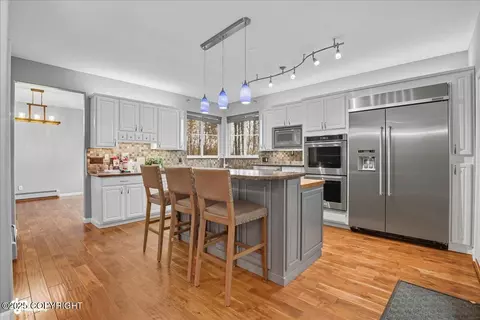 Kitchen - 16915 Yellowstone Dr, Eagle River, AK 99577 photo 1 of 5