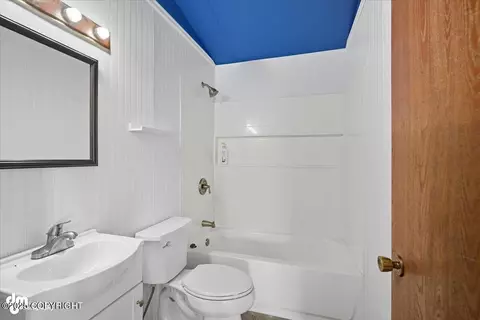 Bath - 509 Irwin St, Anchorage, AK 99508 photo 1 of 1
