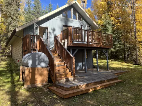 805 Chena Hills Dr, Fairbanks, AK 99709