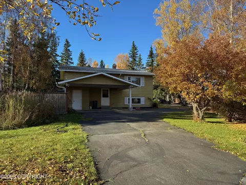 1820 Patterson St, Anchorage, AK 99504
