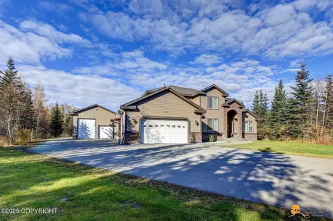 3720 N Sasha St, Wasilla, AK 99623
