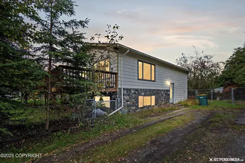 3201 E 43rd Ave, Anchorage, AK 99508