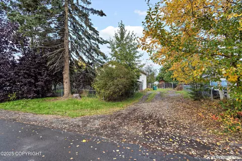 3201 E 43rd Ave, Anchorage, AK 99508 photo 3