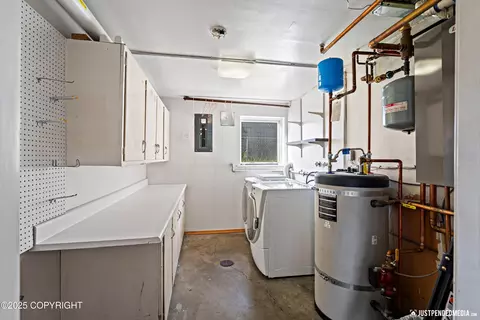 3201 E 43rd Ave, Anchorage, AK 99508 photo 33