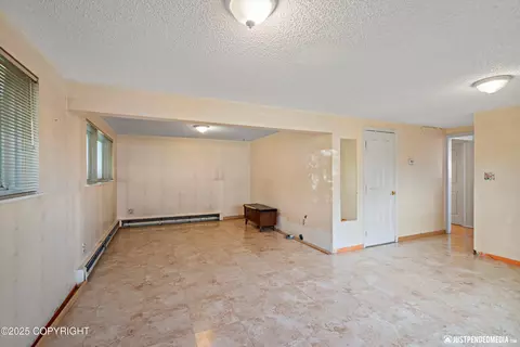 3201 E 43rd Ave, Anchorage, AK 99508 photo 32